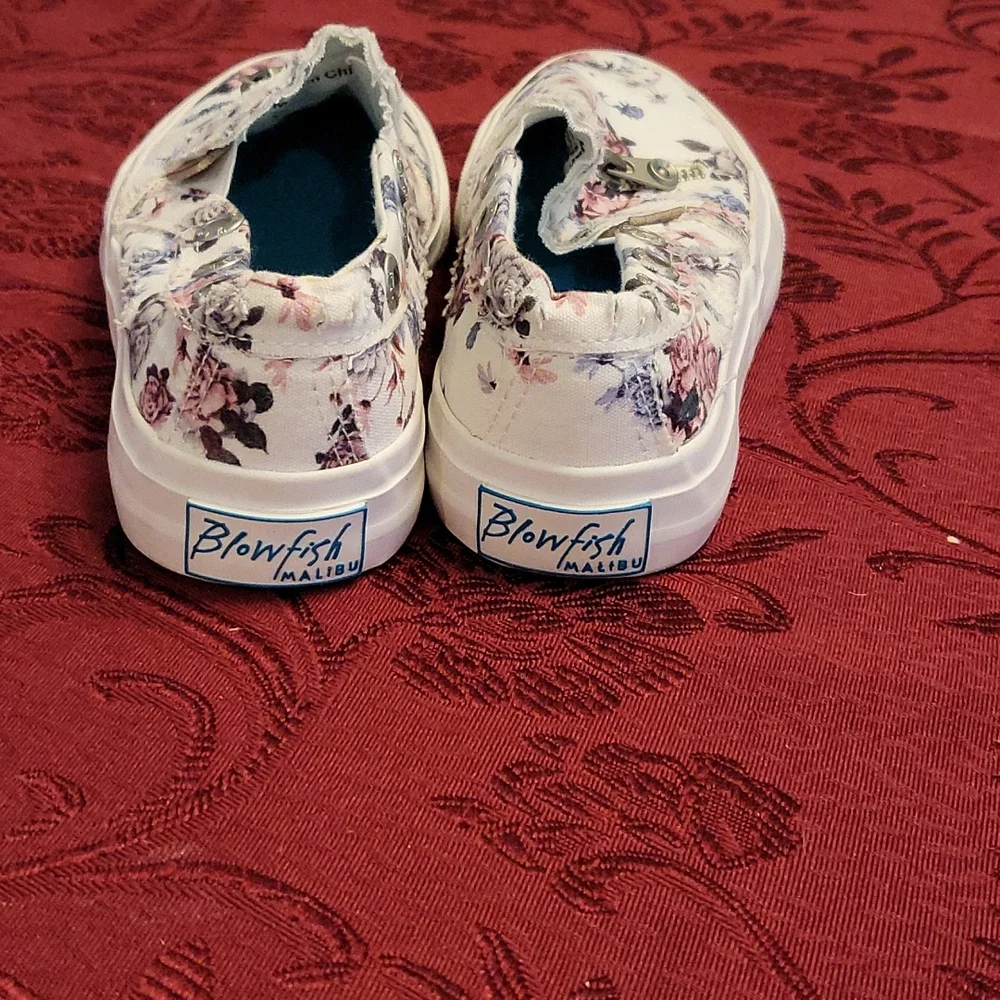 Blowfish distressed floral denim shoes - Picture 5 of 9